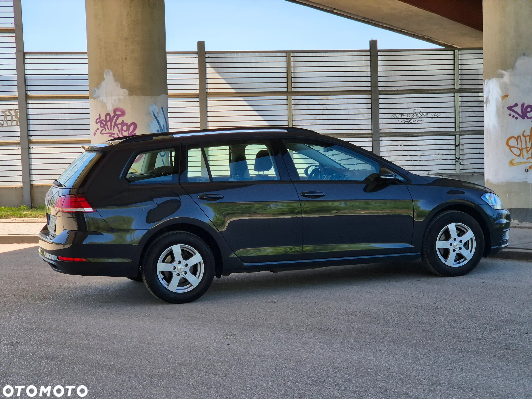 Volkswagen Golf VII 1.0 TSI BMT Trendline - 12