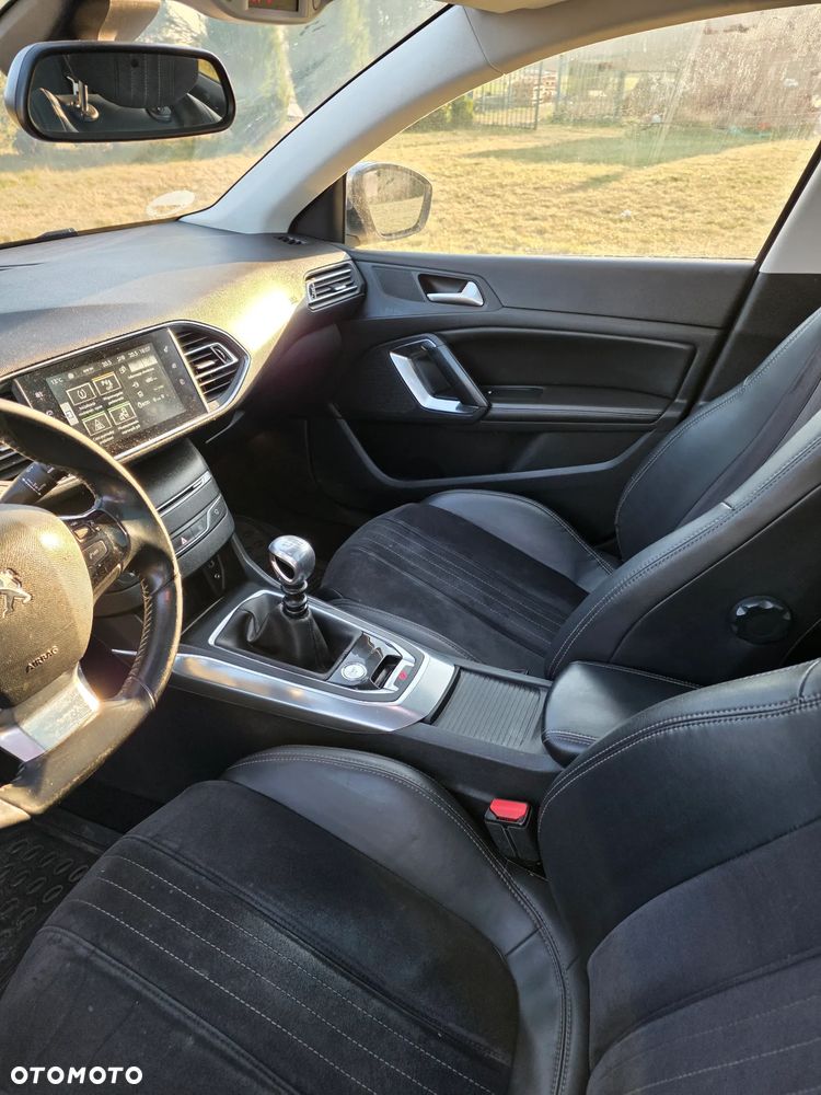 Peugeot 308 e-HDi 115 Stop & Start Allure - 10