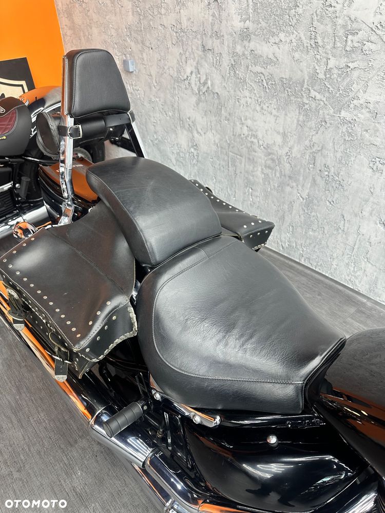 Suzuki Intruder - 18