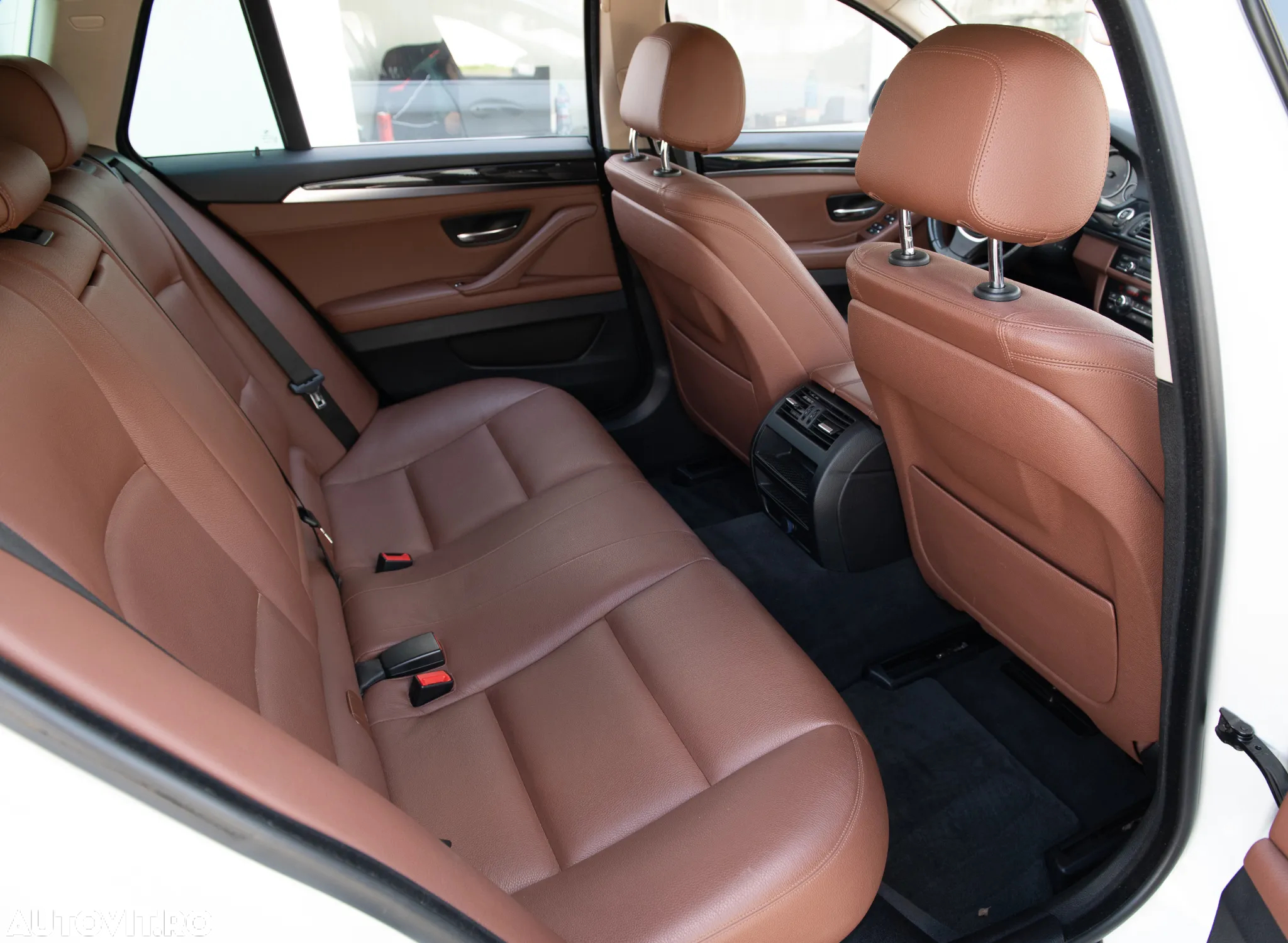 BMW Seria 5 525d Touring Aut. - 35