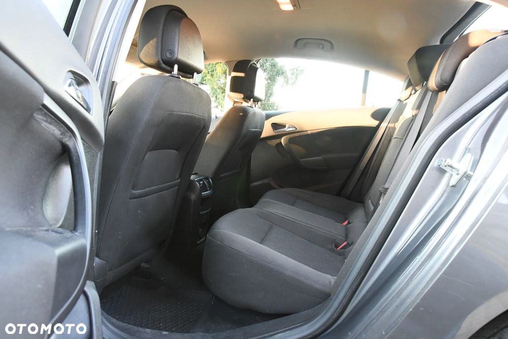 Opel Insignia 2.0 CDTI - 16