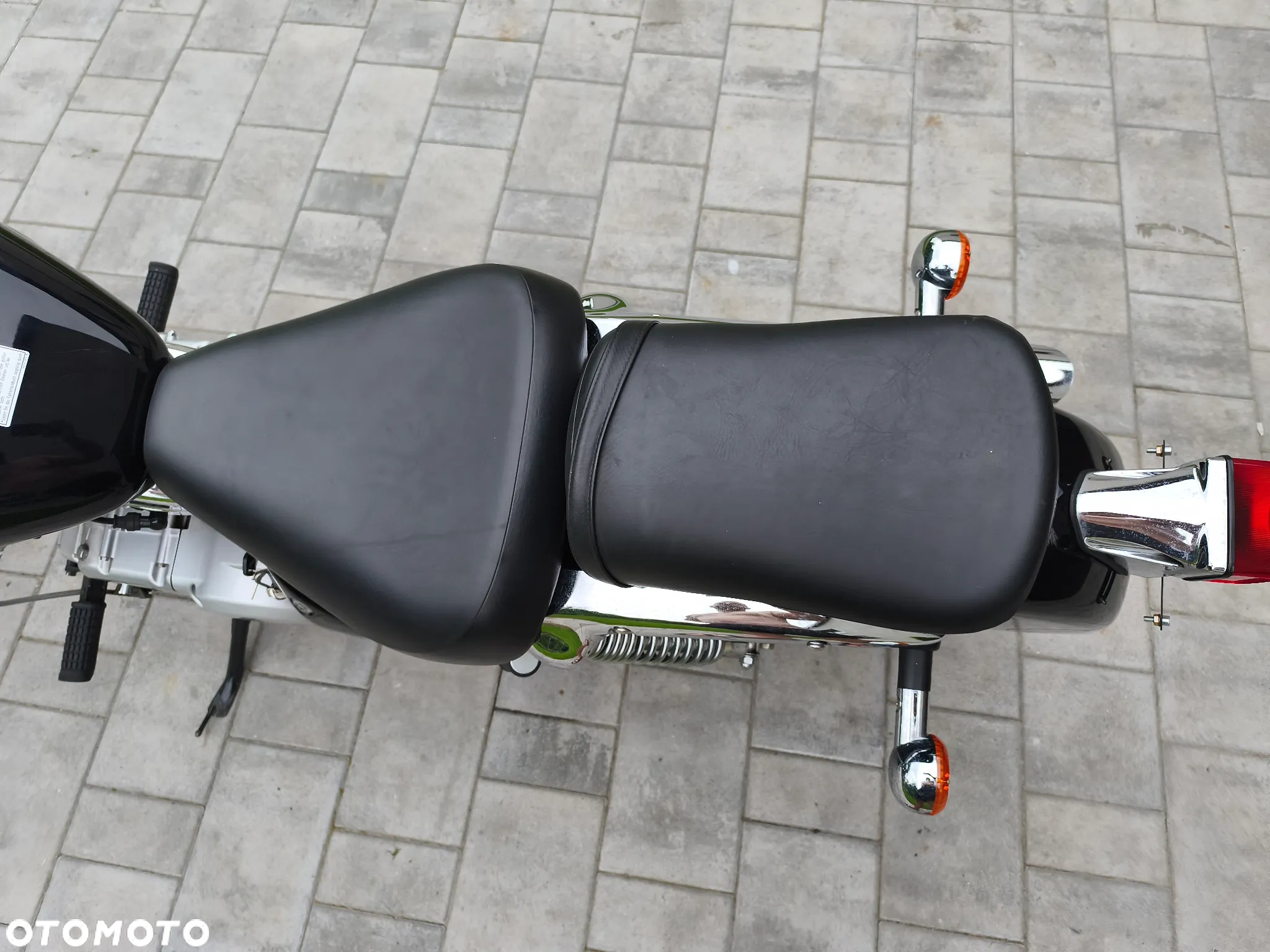 Suzuki Intruder - 32