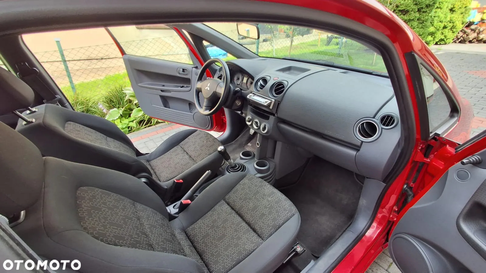 Mitsubishi Colt - 8