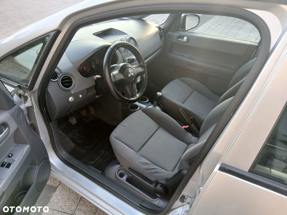 Mitsubishi Colt 1.3 Inform Edition Gold - 6