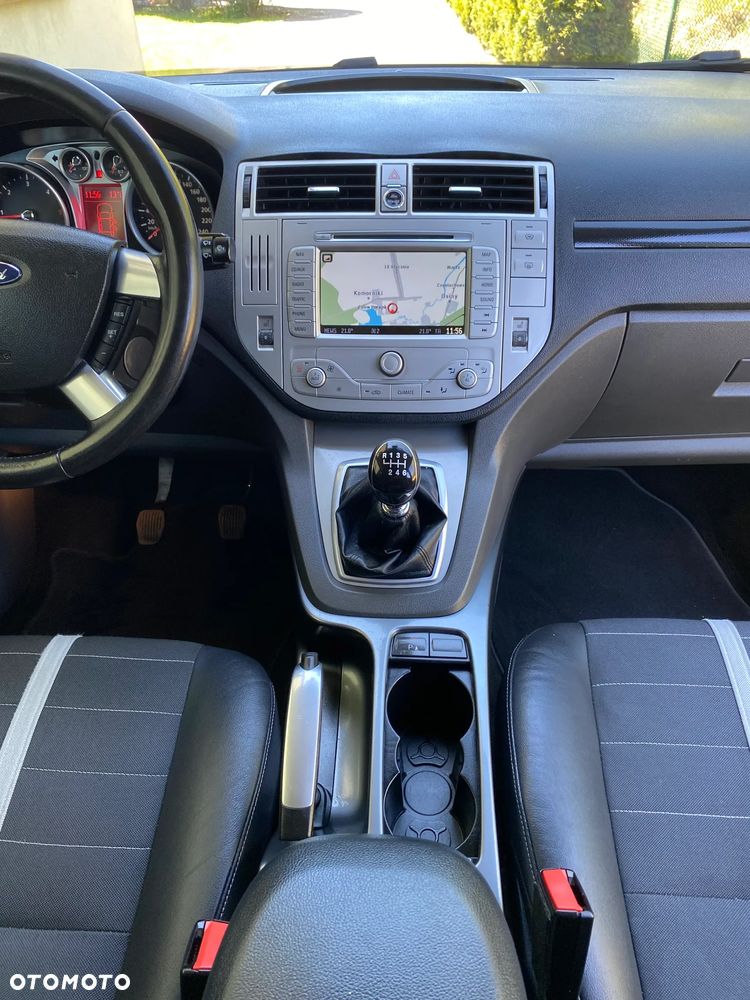 Ford Kuga 2.0 TDCi 2x4 Titanium - 24