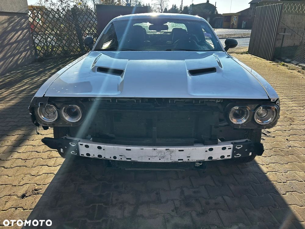 Dodge Challenger - 3