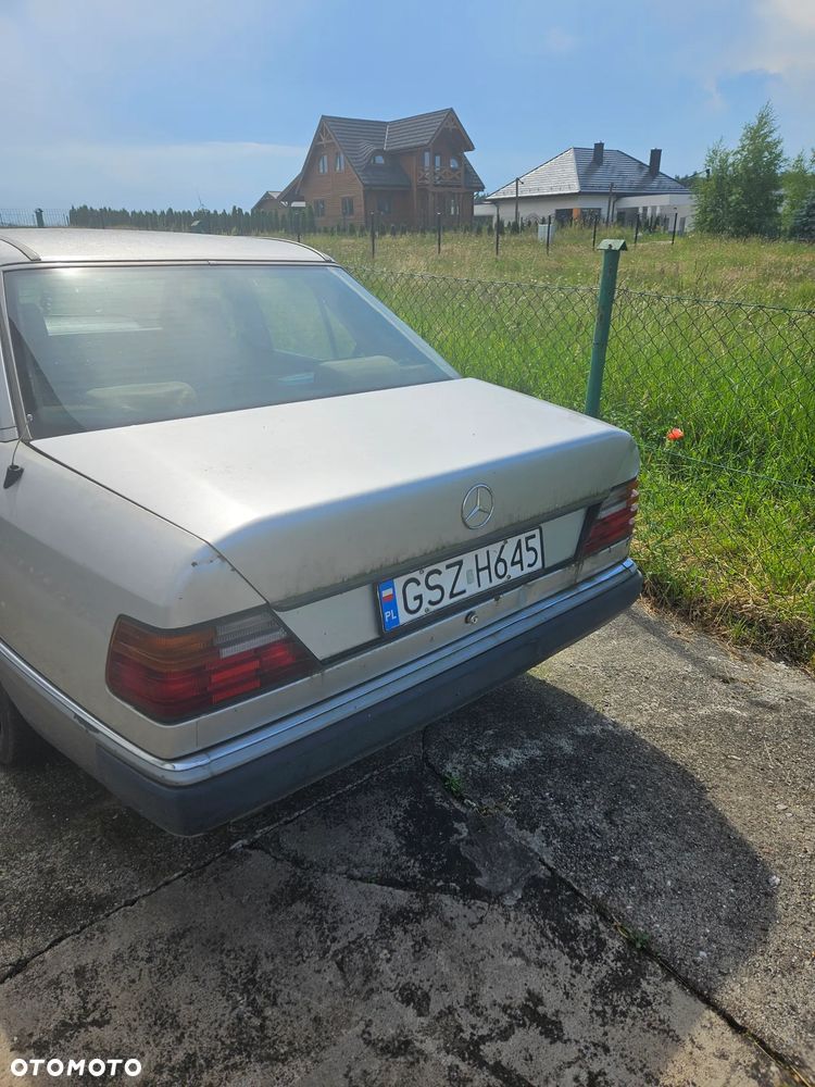 Mercedes-Benz W124 (1984-1993) - 11