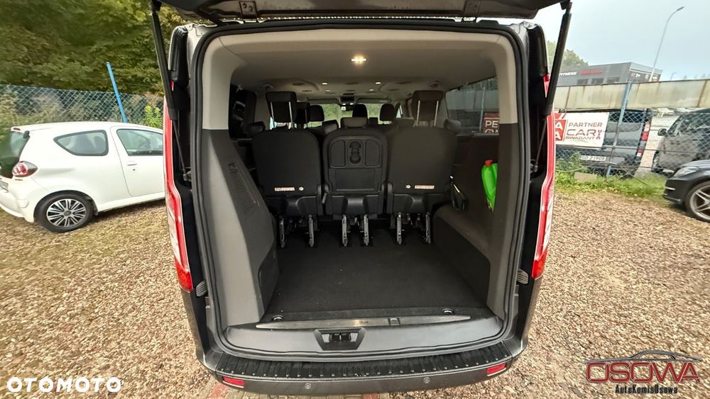 Ford Tourneo Custom - 26