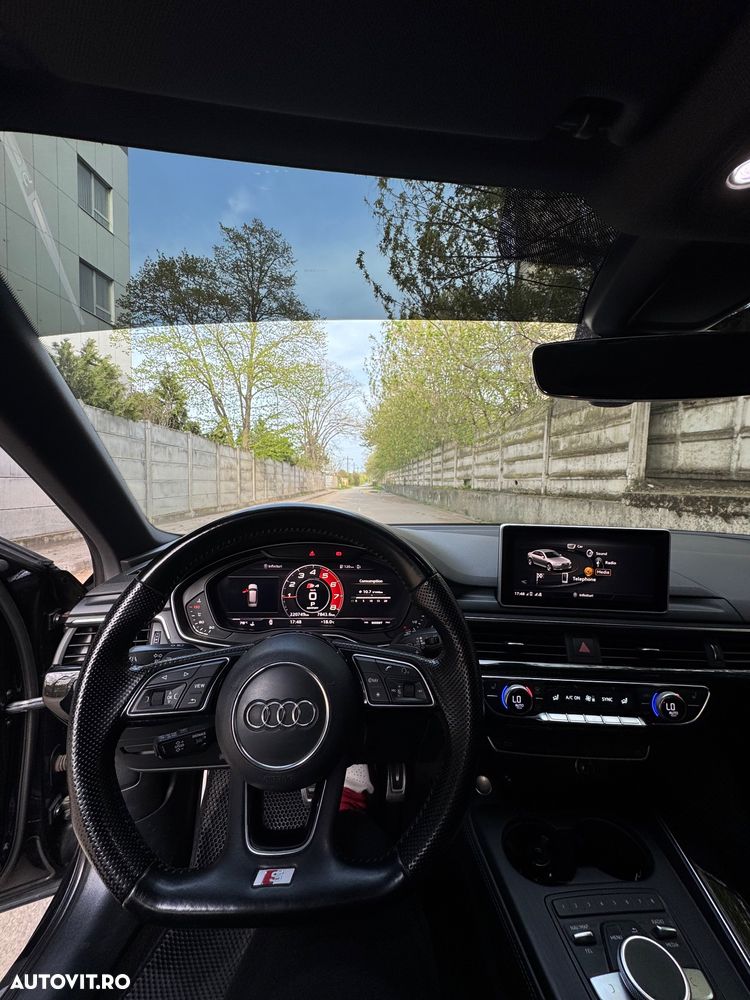 Audi A4 2.0 TDI quattro S tronic - 14