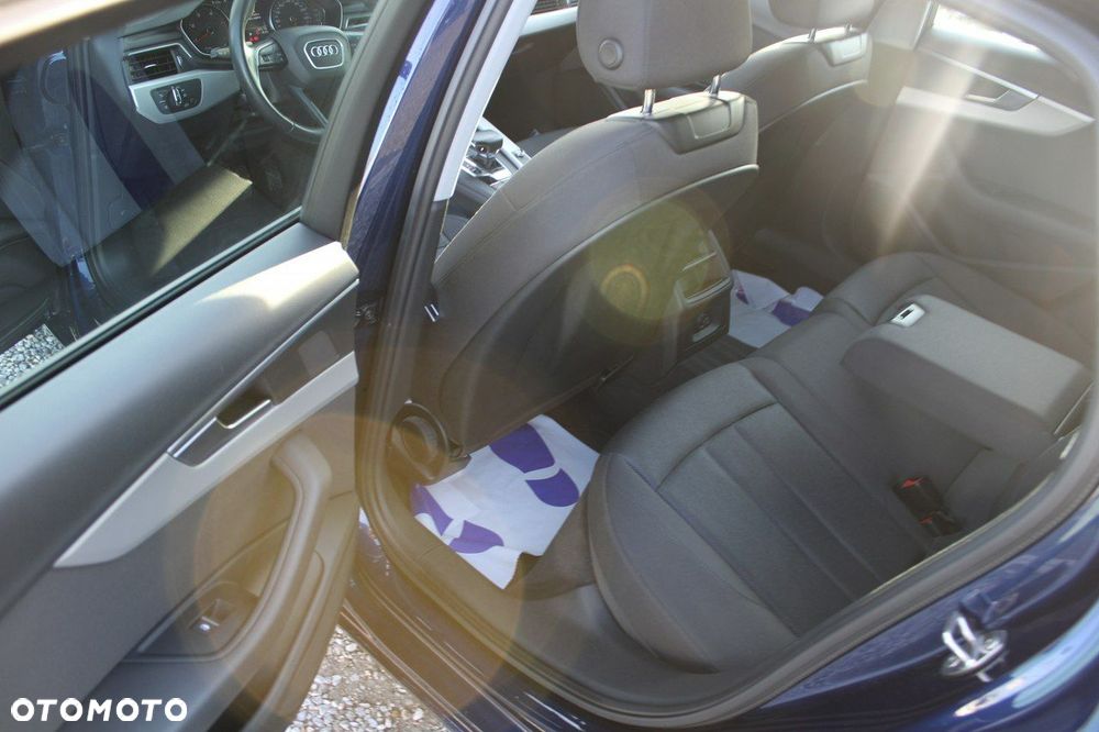 Audi A4 Limousine - 34