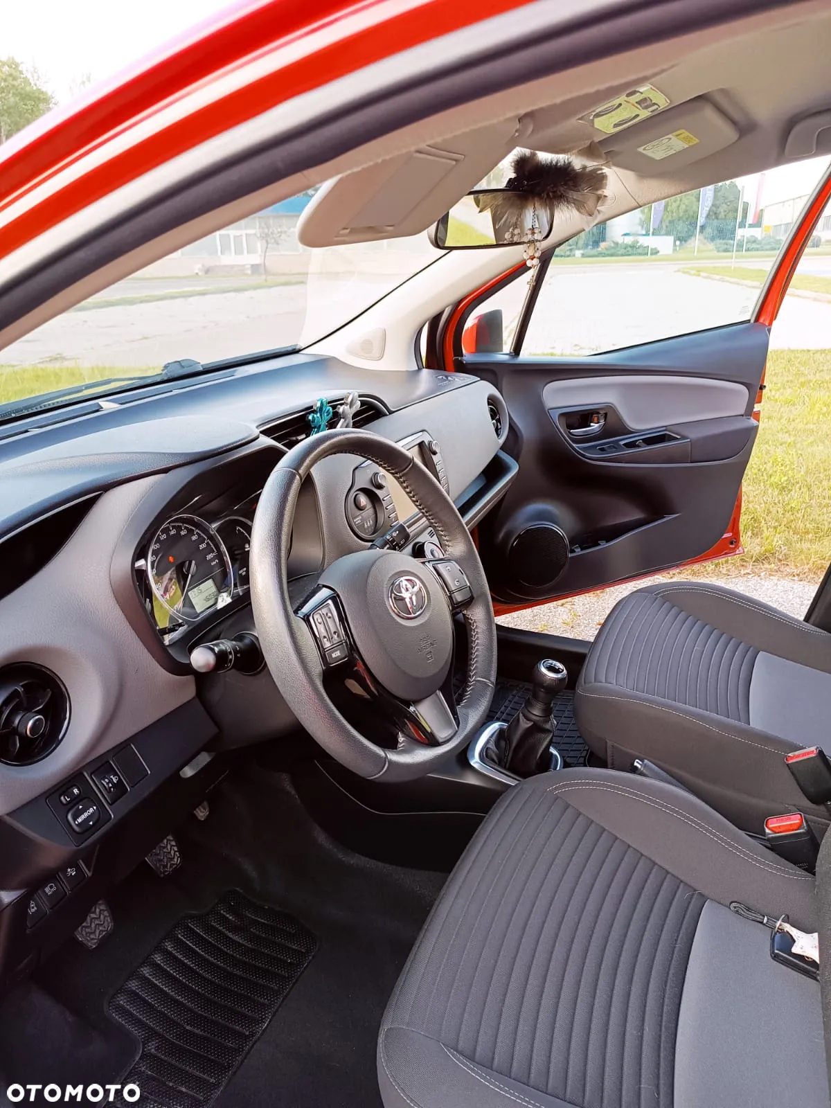 Toyota Yaris - 7