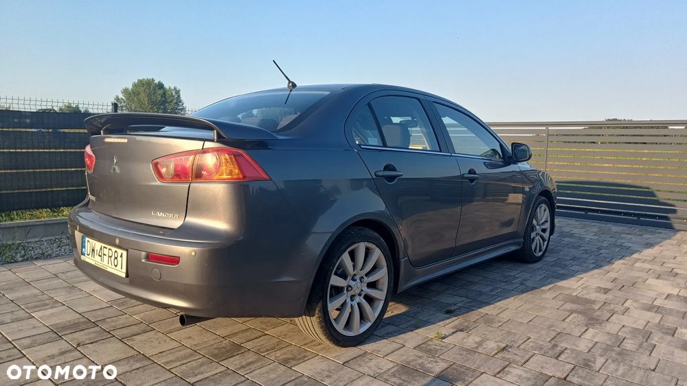 Mitsubishi Lancer 1.8 Intense - 3