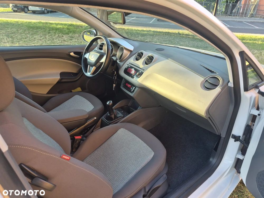 Seat Ibiza SC 1.4 16V SUN - 21