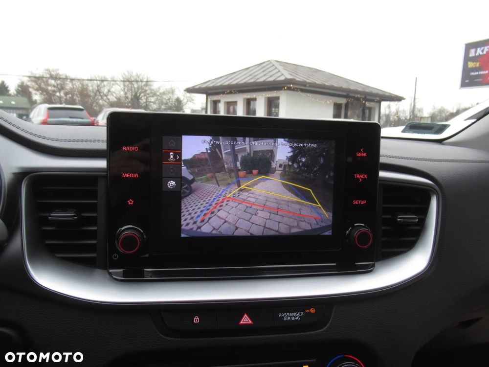 Kia Ceed 1.5 T-GDI M - 19