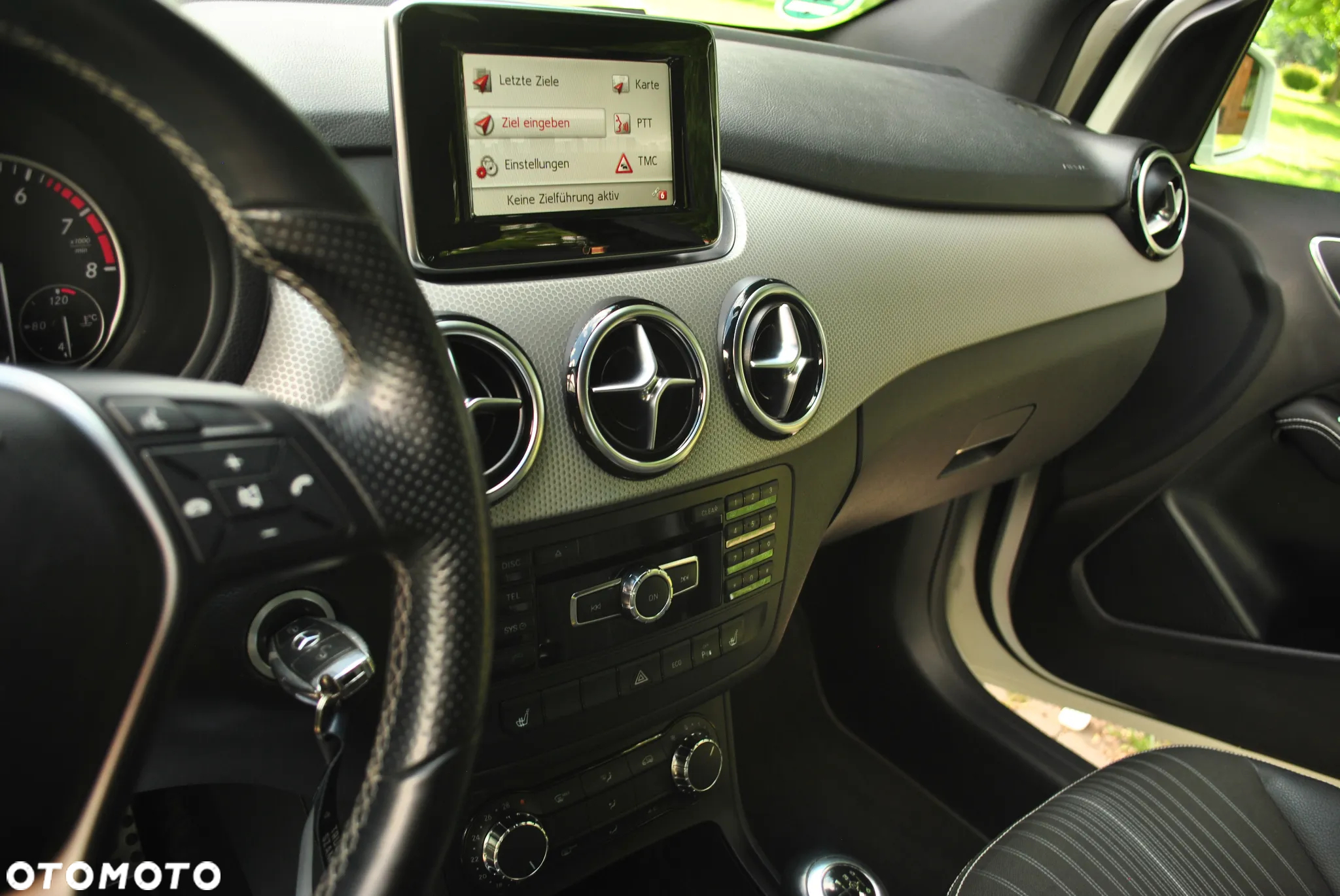 Mercedes-Benz Klasa B 180 (BlueEFFICIENCY) - 13