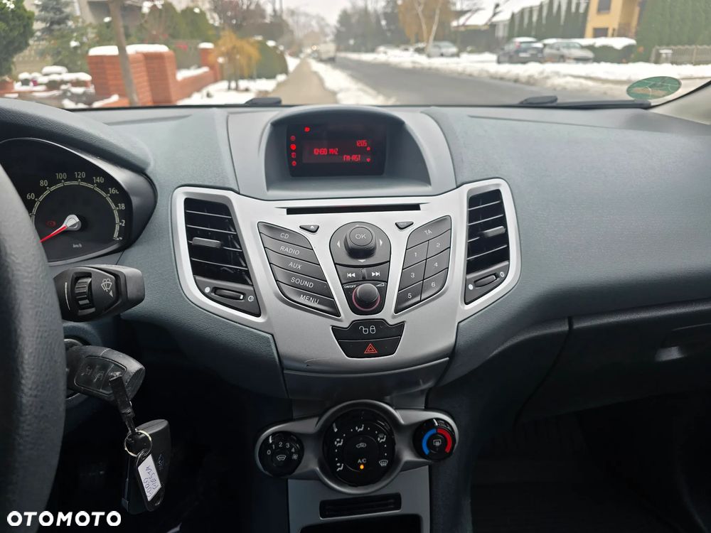 Ford Fiesta - 6
