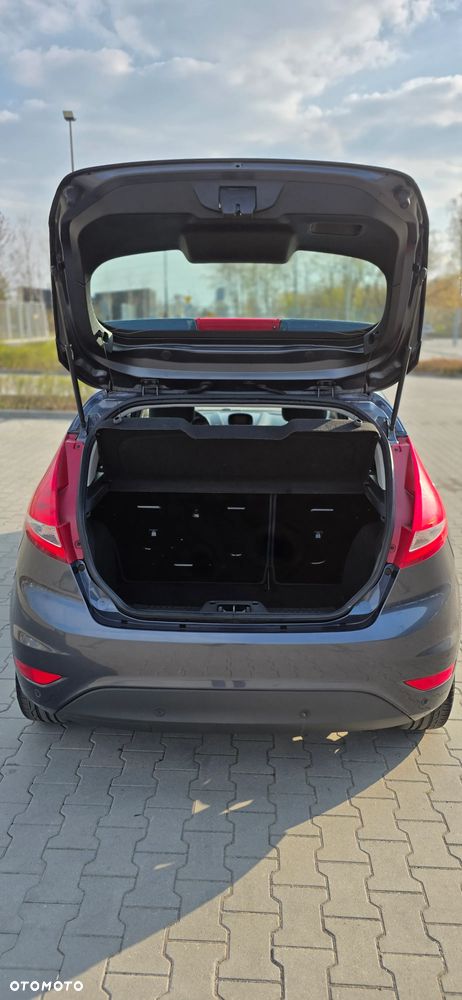 Ford Fiesta 1.4 Ghia - 12