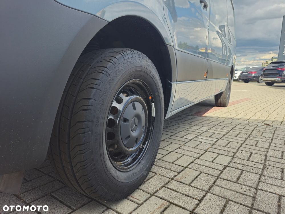Mercedes-Benz Sprinter - 10