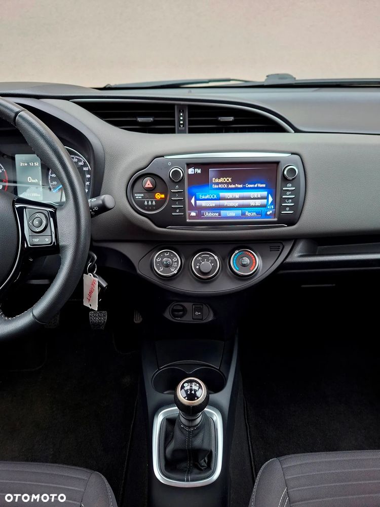 Toyota Yaris 1.5 Premium - 29