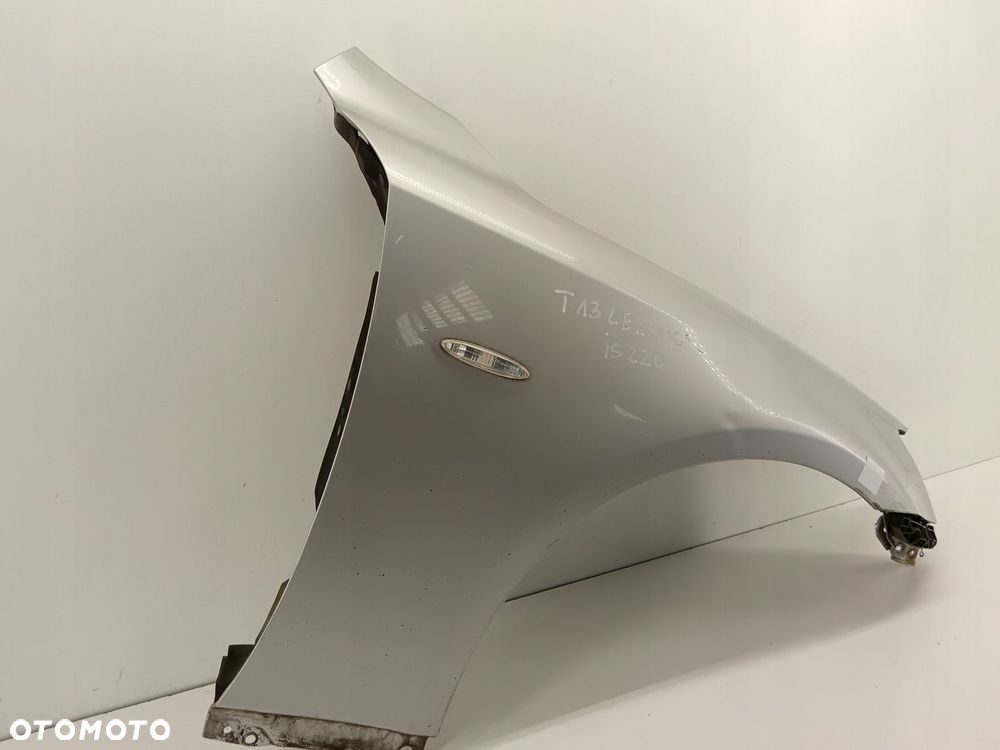 BŁOTNIK PRAWY PRZEDNI PRZÓD LEXUS IS 250 06-12 - 2