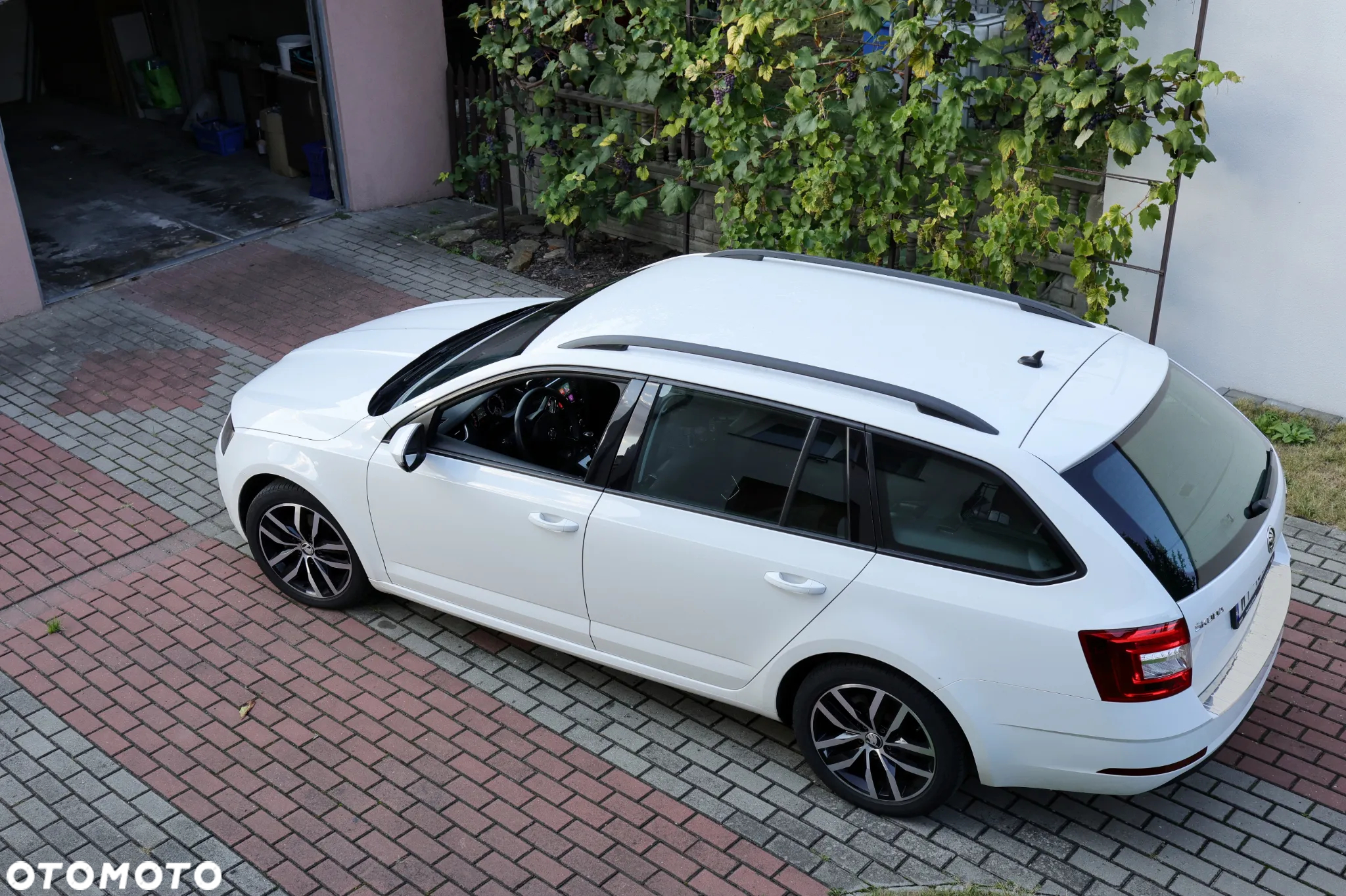 Skoda Octavia 2.0 TDI Ambition DSG - 34