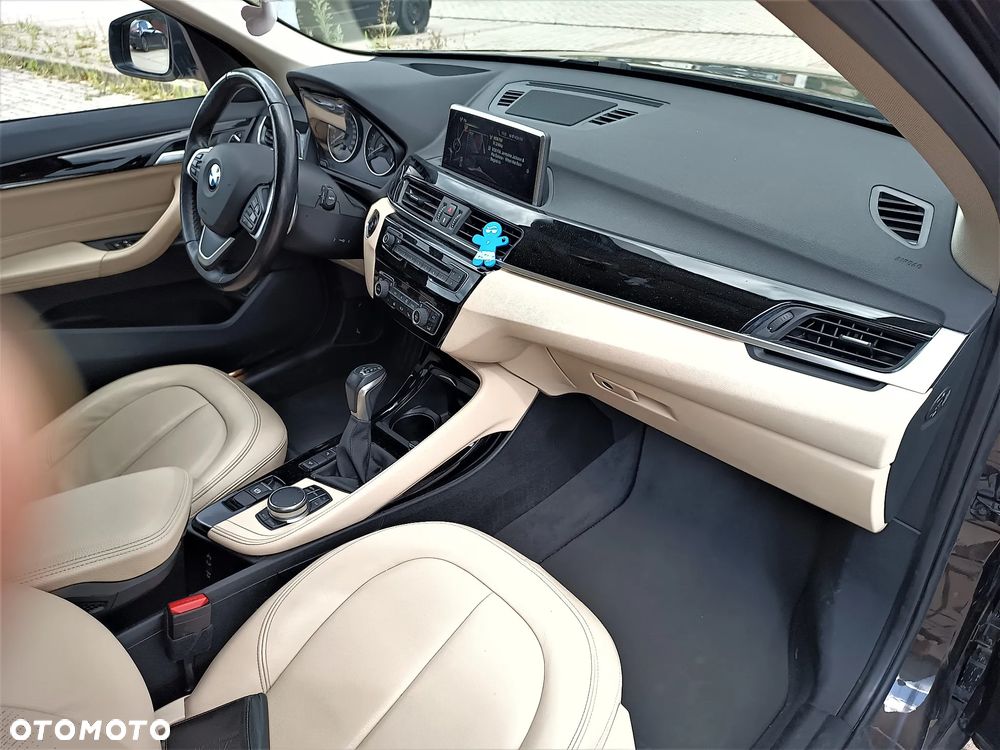 BMW X1 xDrive20d - 12