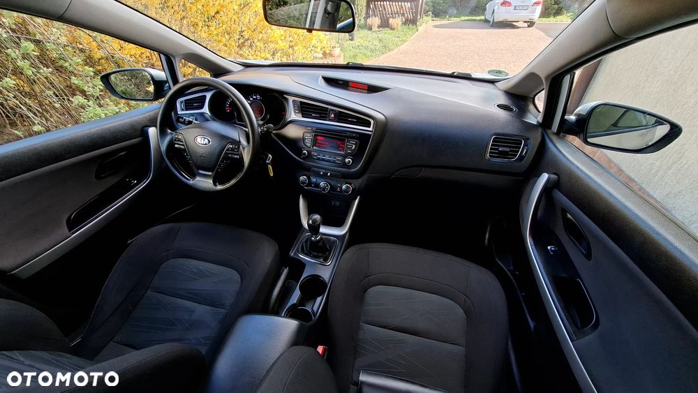 Kia Ceed 1.4 CVVT Attract - 16
