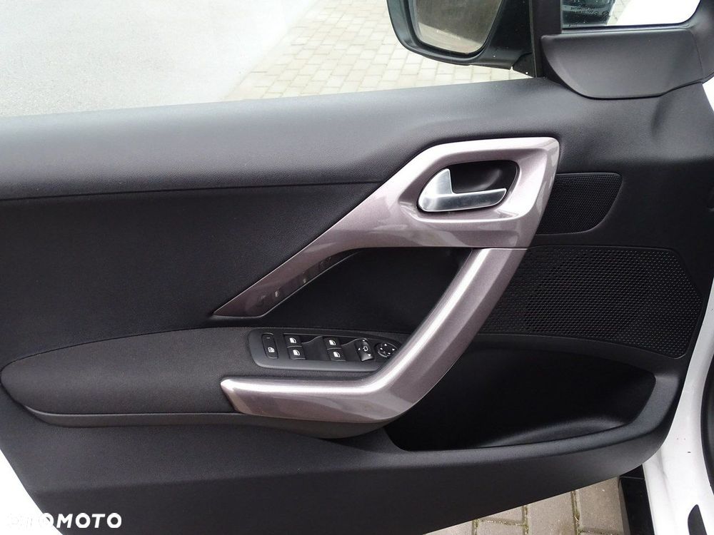 Peugeot 2008 - 18