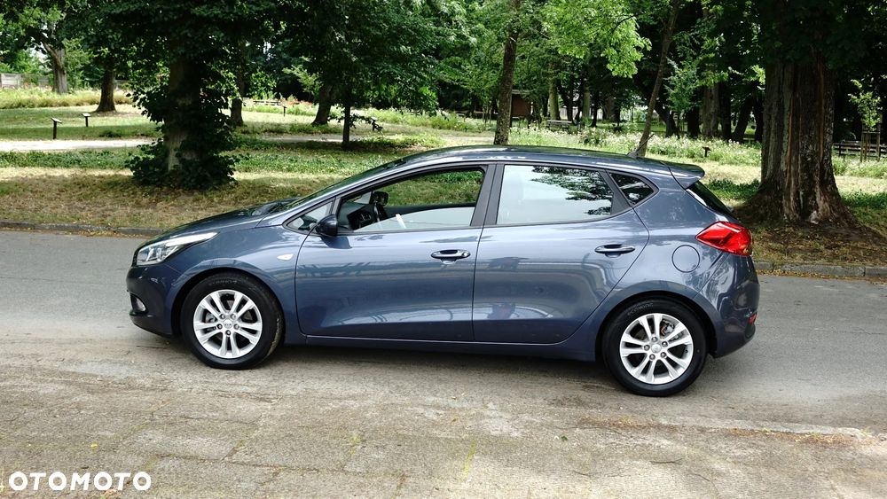 Kia Ceed 1.4 CVVT Dream Team Edition - 28