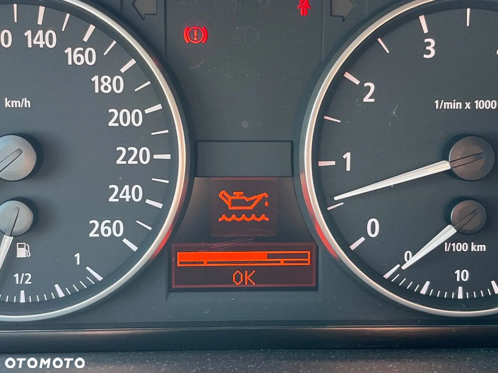 BMW Seria 3 320i - 21