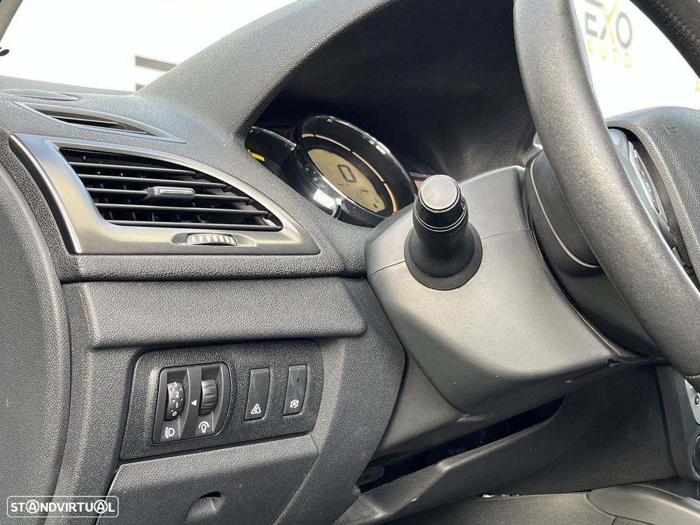 Renault Mégane Sport Tourer - 12