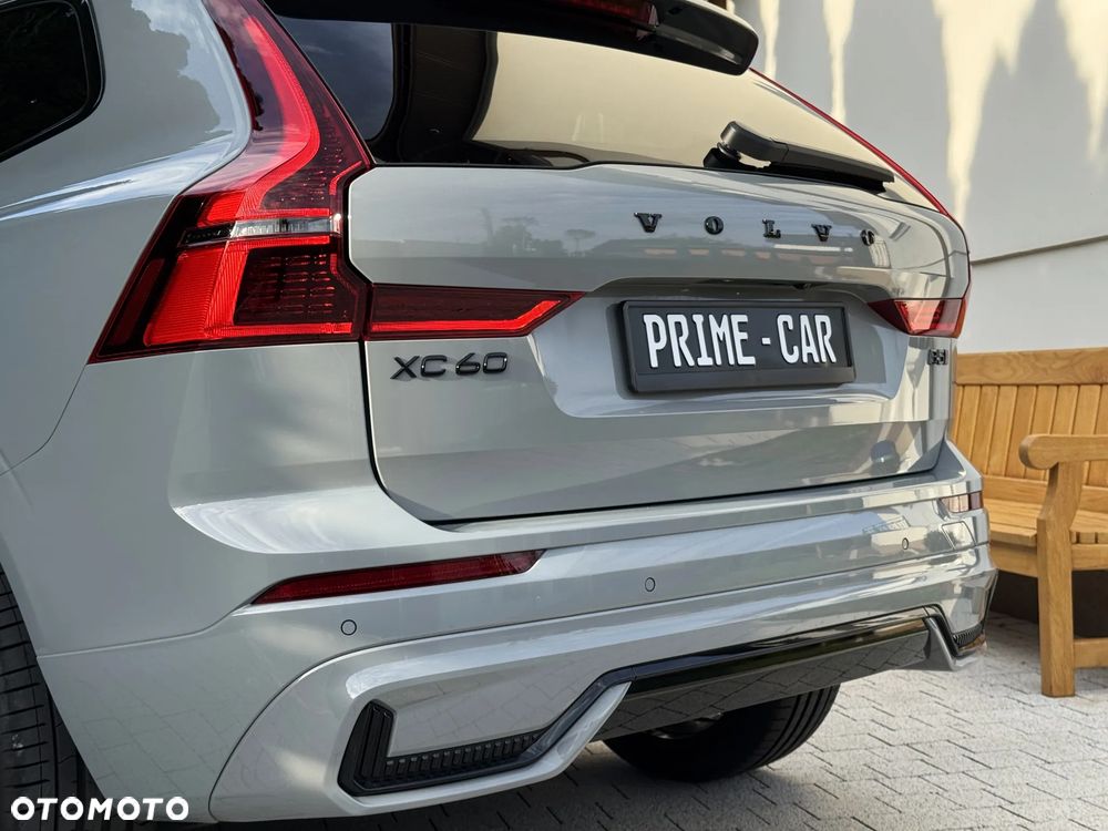 Volvo XC 60 B5 B AWD Geartronic RDesign - 12