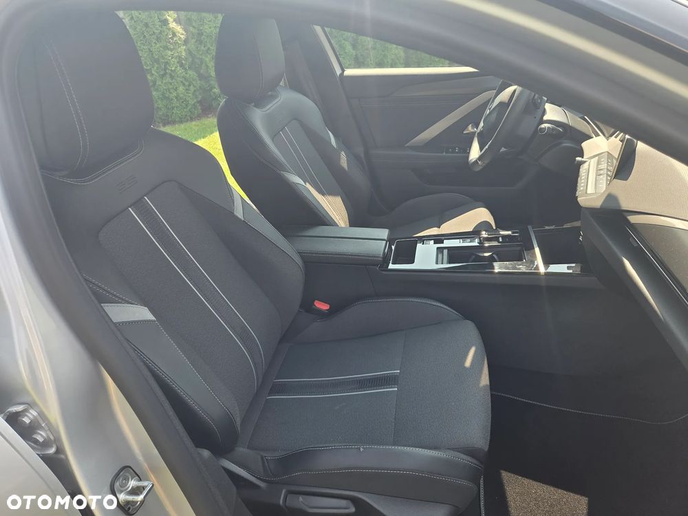 Opel Astra 1.2 Turbo Automatik GS - 20