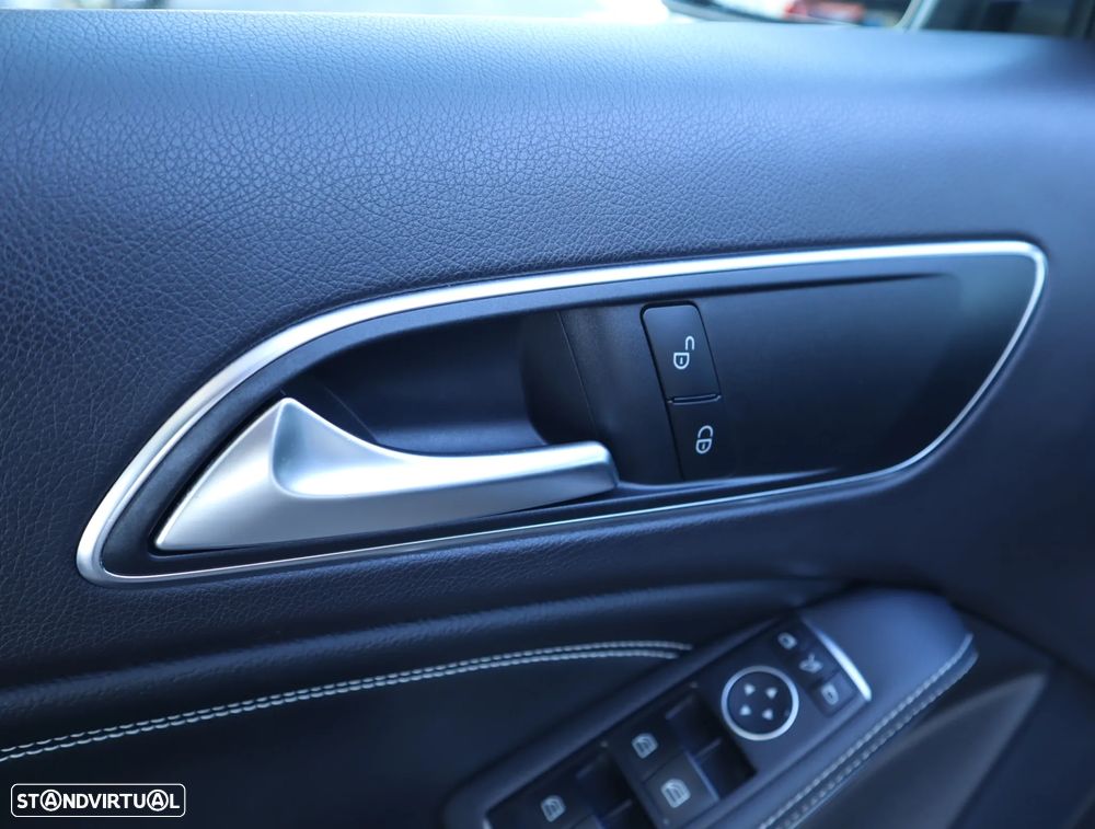 Mercedes-Benz A 180 d Urban - 25