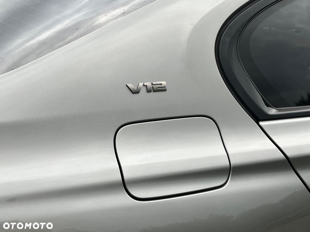 BMW Seria 7 M760Li xDrive - 24