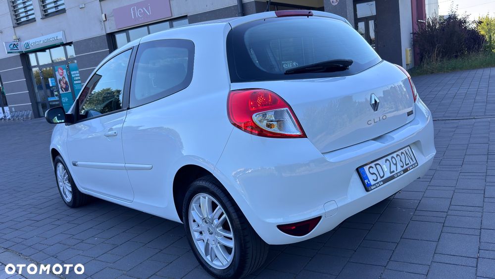 Renault Clio 1.2 16V Alize - 3