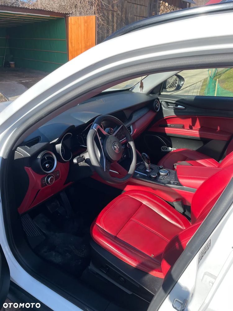 Alfa Romeo Stelvio 2.0 Turbo 16V AT8-Q4 Sprint - 40