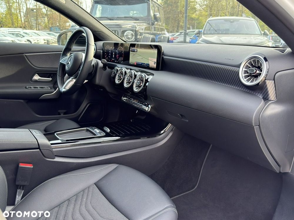 Mercedes-Benz Klasa A 180 7G-DCT Style - 18