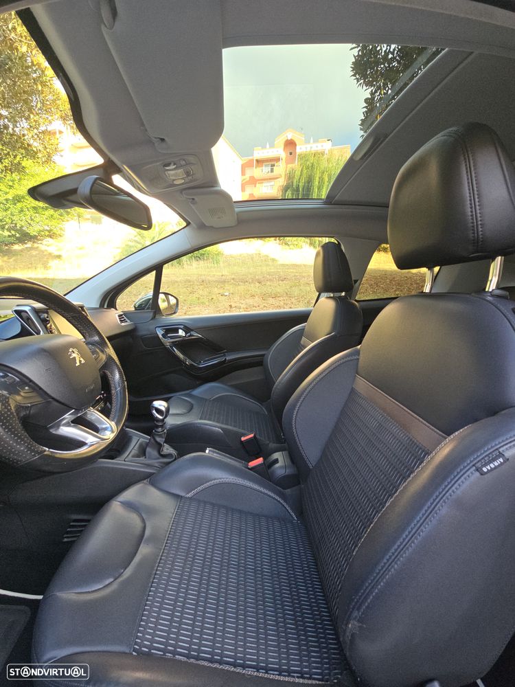 Peugeot 208 1.6 THP XY - 34