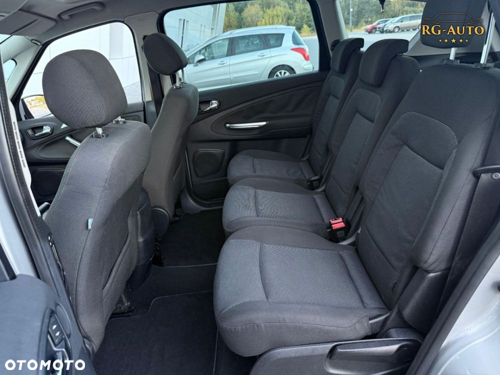 Ford S-Max - 21