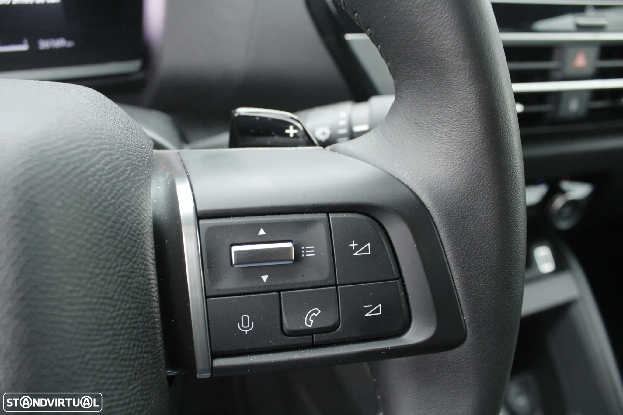 Citroën C4 BlueHDi 130 Stop&Start EAT8 SHINE - 13