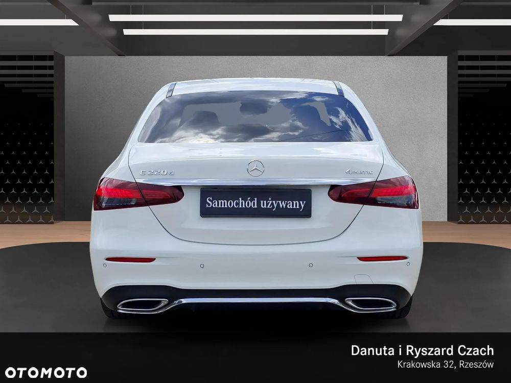 Mercedes-Benz Klasa E 220 d 4-Matic 9G-TRONIC - 4