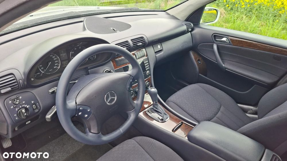 Mercedes-Benz Klasa C 180 Kompressor Automatik Elegance - 29