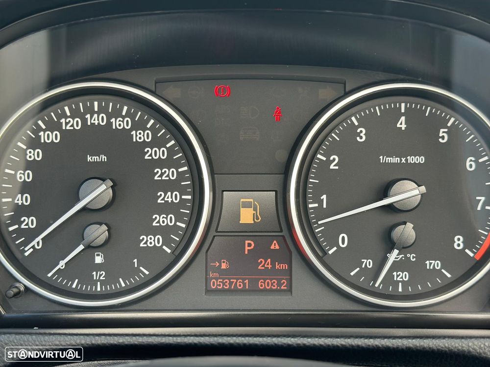 BMW 330 i Auto - 11