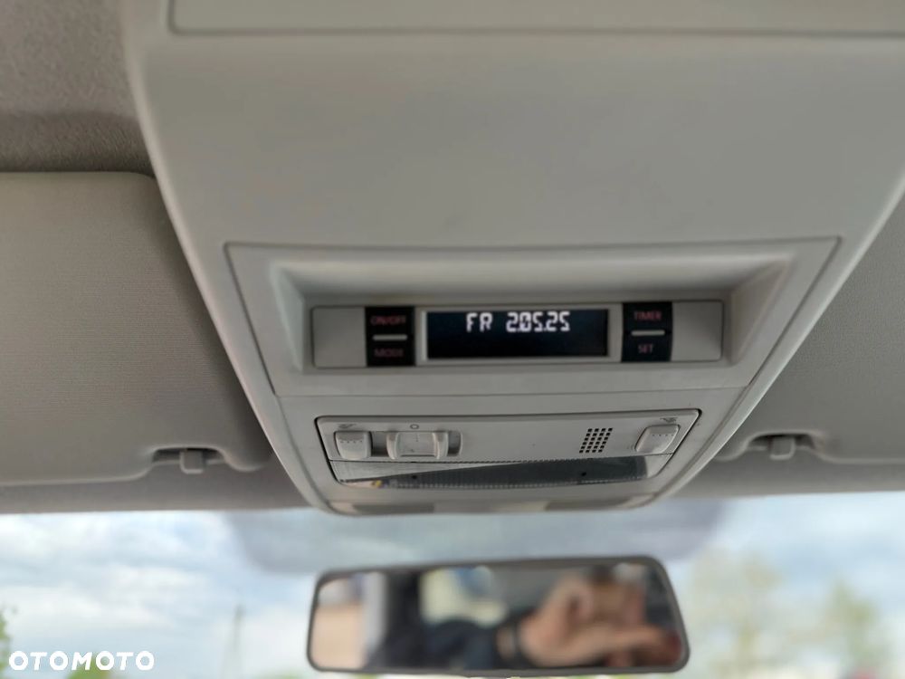 Volkswagen Transporter T5 TDI L1H1 - 22