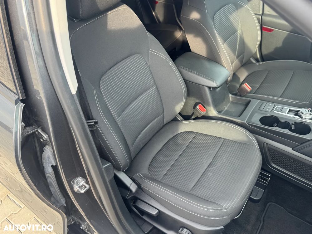 Ford Kuga 1.5 TDCi 2x4 Aut. Titanium - 18