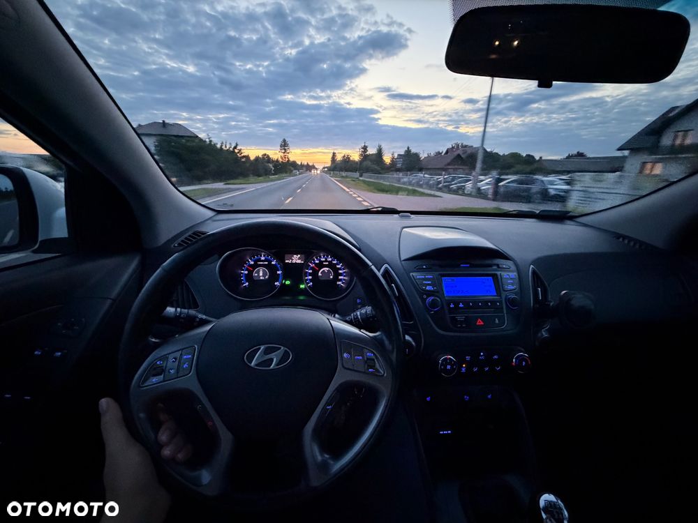 Hyundai Tucson - 2