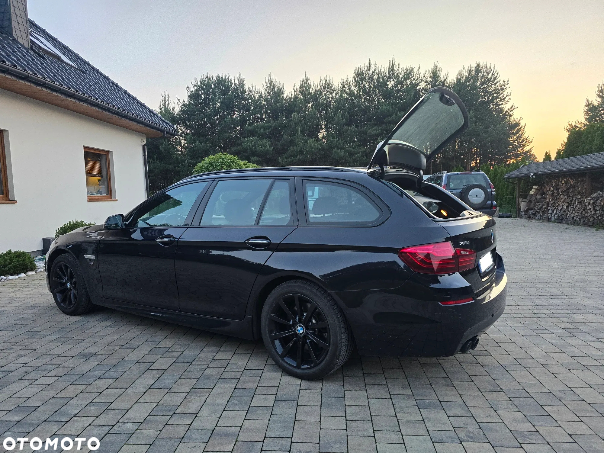 BMW Seria 5 525d xDrive - 13