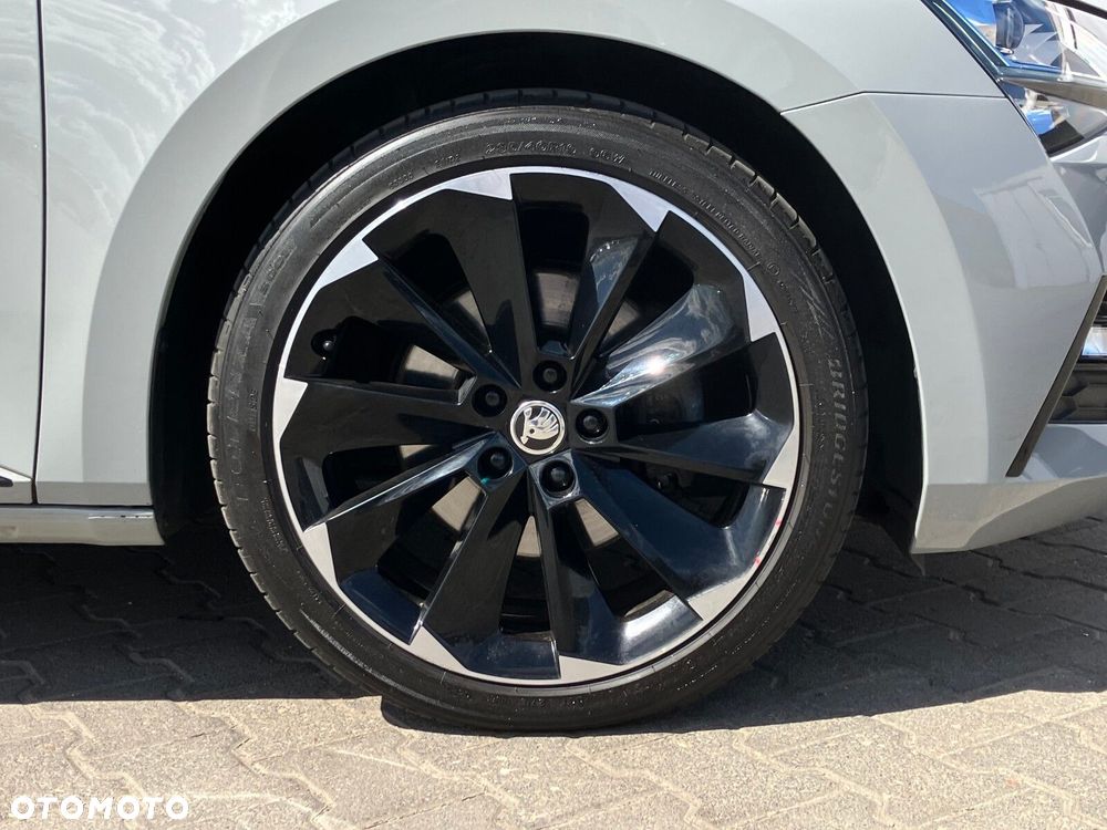 Skoda Superb 2.0 TDI SCR Sportline DSG - 12