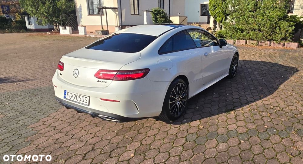 Mercedes-Benz Klasa E 400 4-Matic 9G-TRONIC - 3